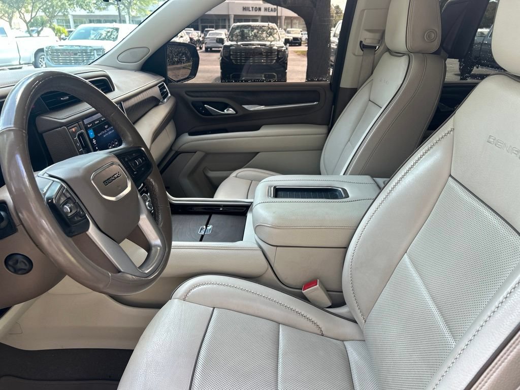 Used 2021 GMC Yukon Denali w/ Denali Ultimate Package AWD/4WD image 10