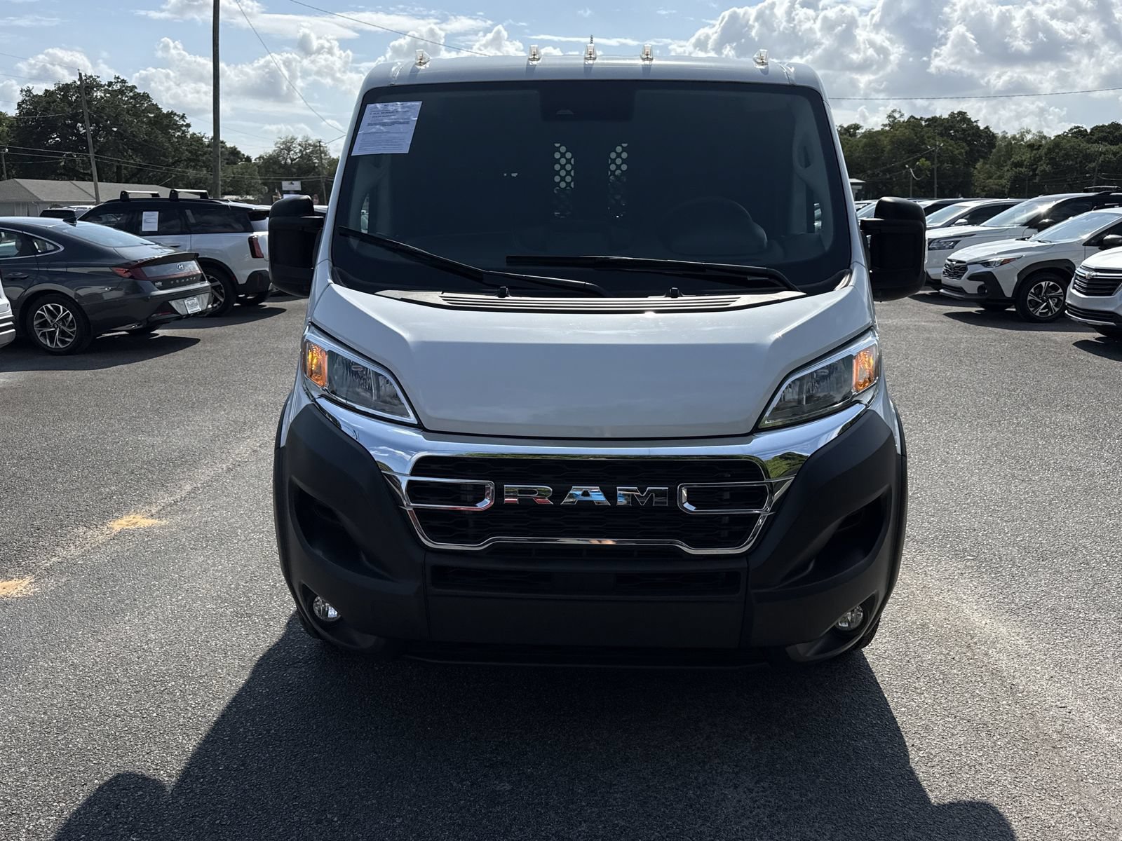 Used 2025 RAM ProMaster 2500 w/ U-Haul Equipment Group FWD image 8