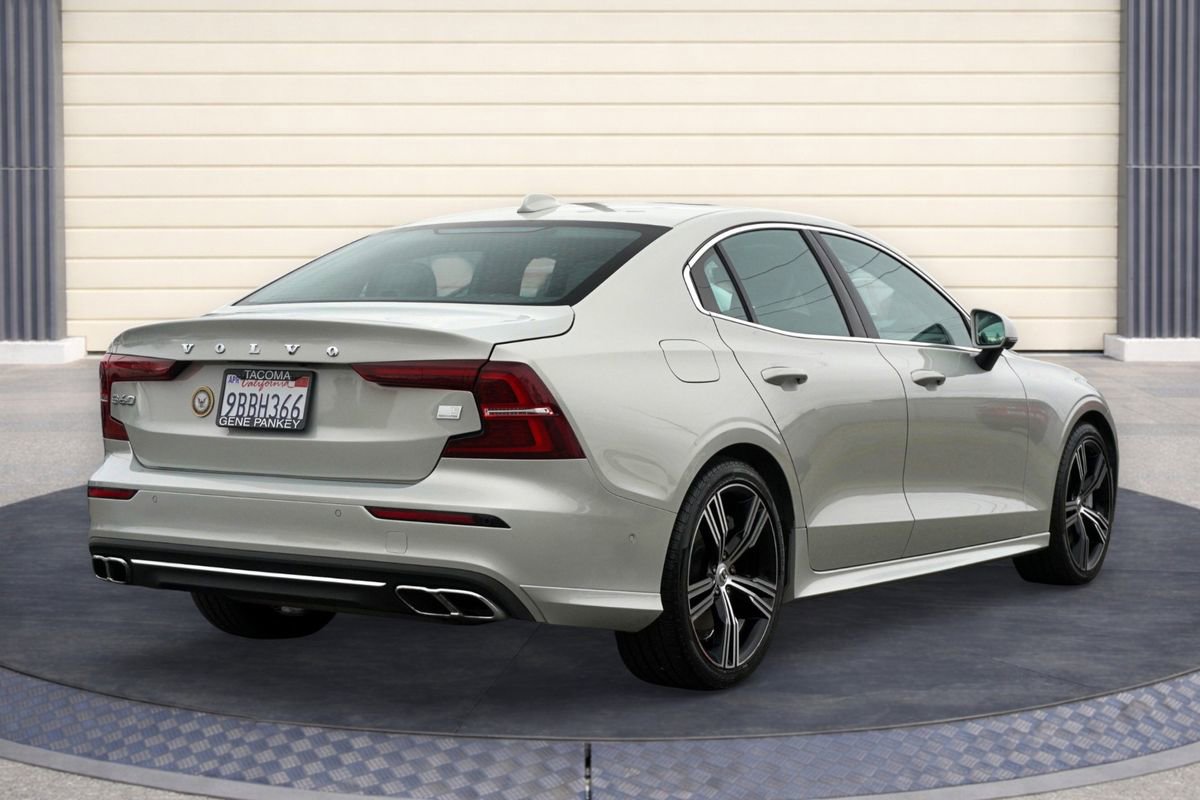 Used 2022 Volvo S60 T8 Inscription image 8