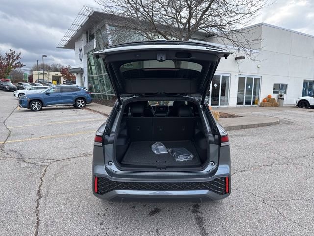 New 2026 Volkswagen Tiguan SE R-Line image 39