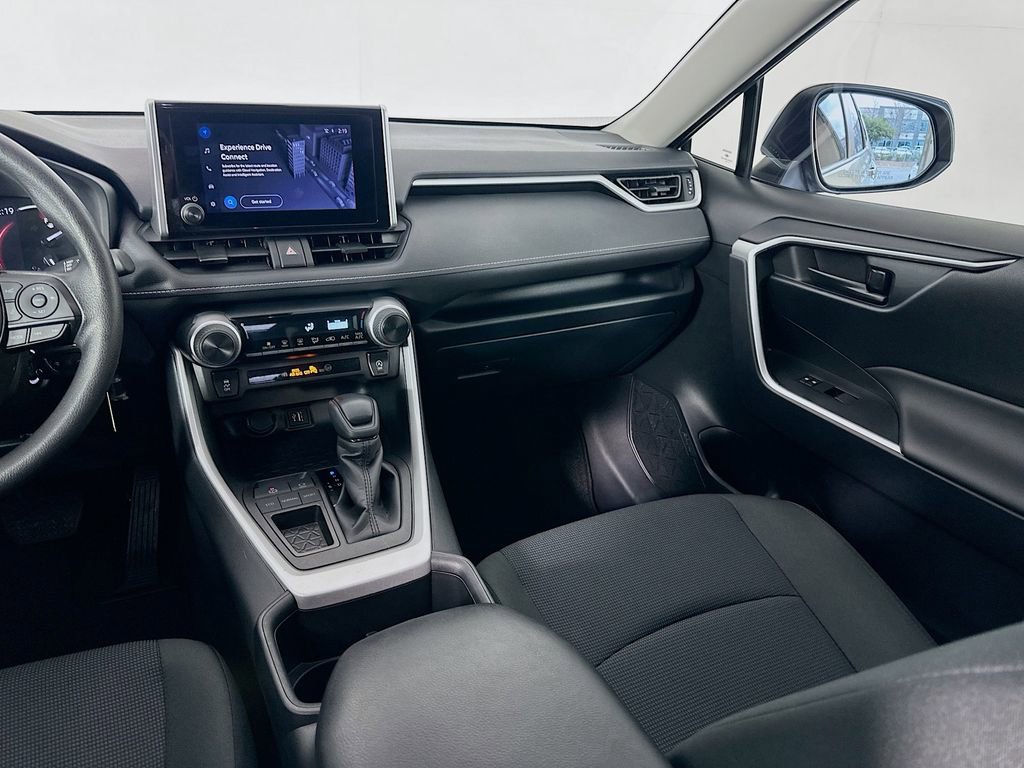 Used 2025 Toyota RAV4 LE image 23