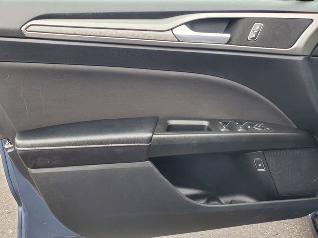 Used 2019 Ford Fusion SE image 11