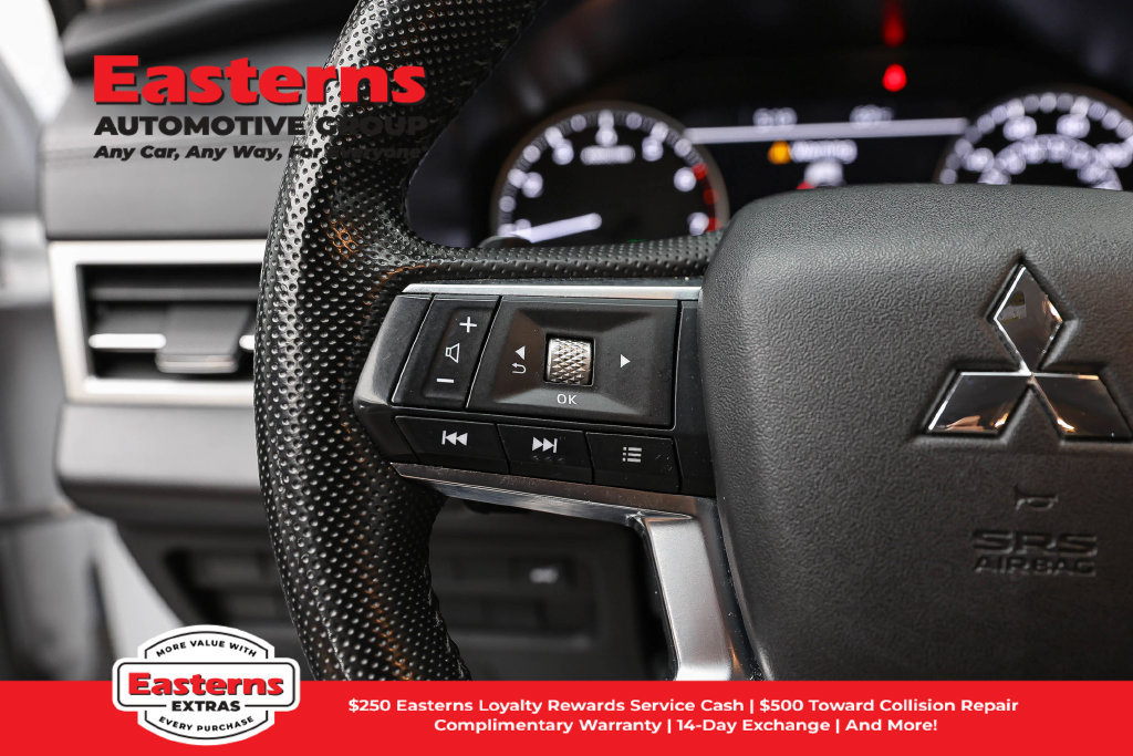 Used 2024 Mitsubishi Outlander SE FWD image 16