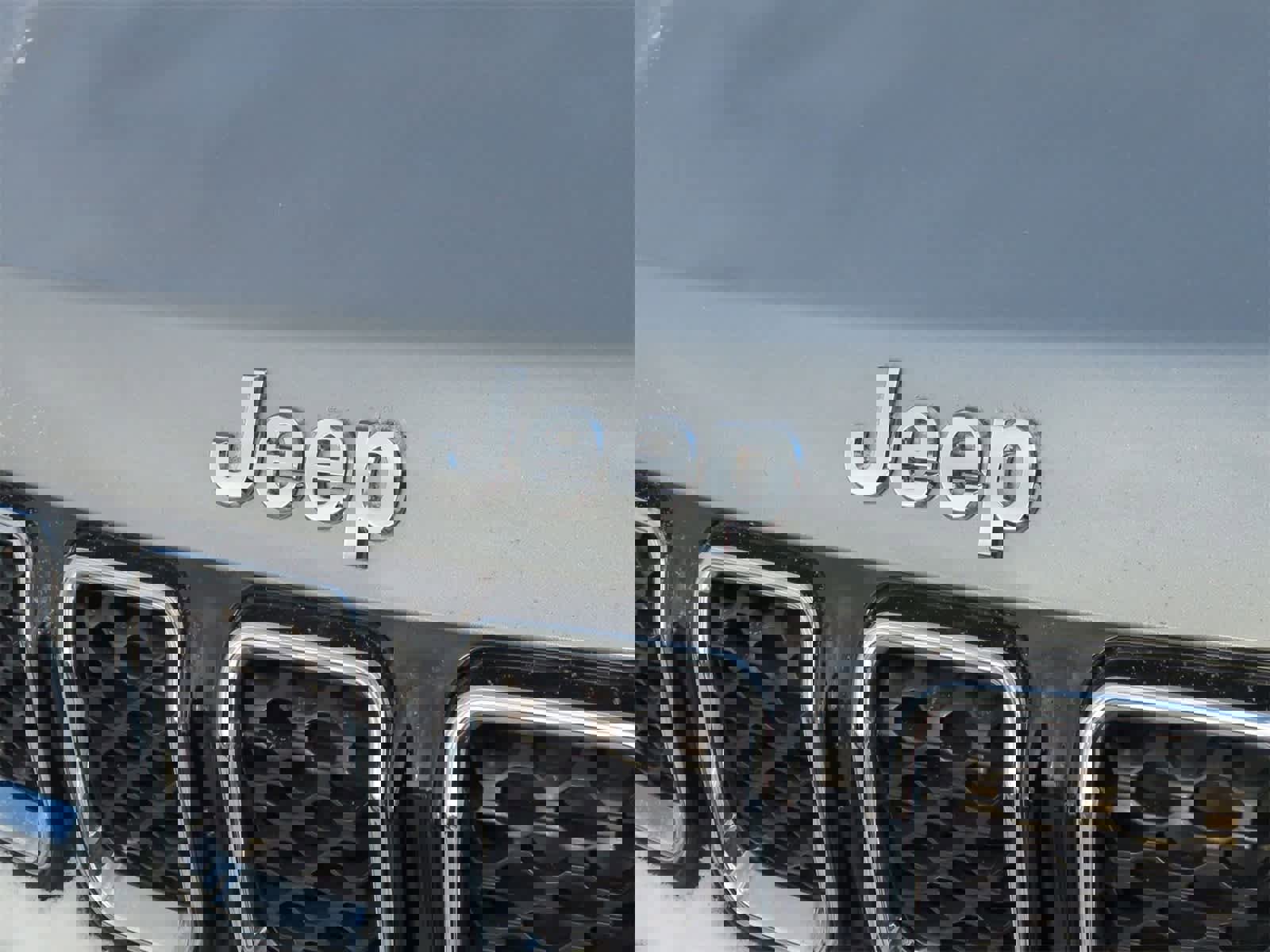 Used 2023 Jeep Compass Limited image 12