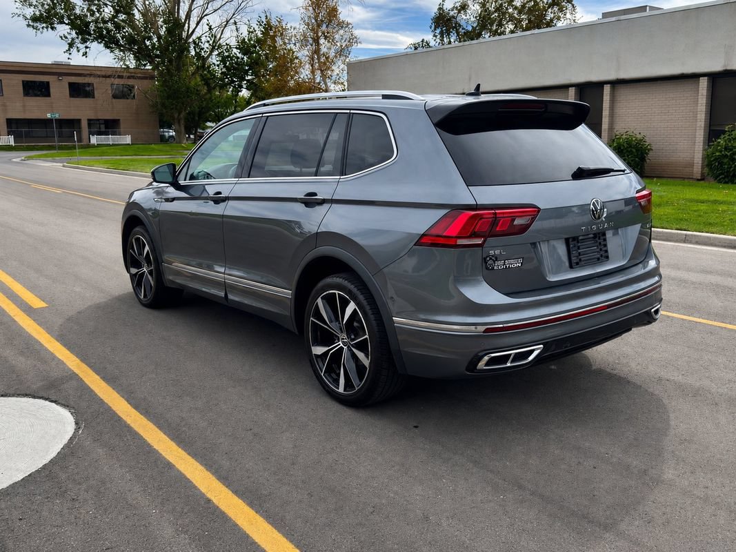 Used 2022 Volkswagen Tiguan SEL R-Line AWD/4WD image 3