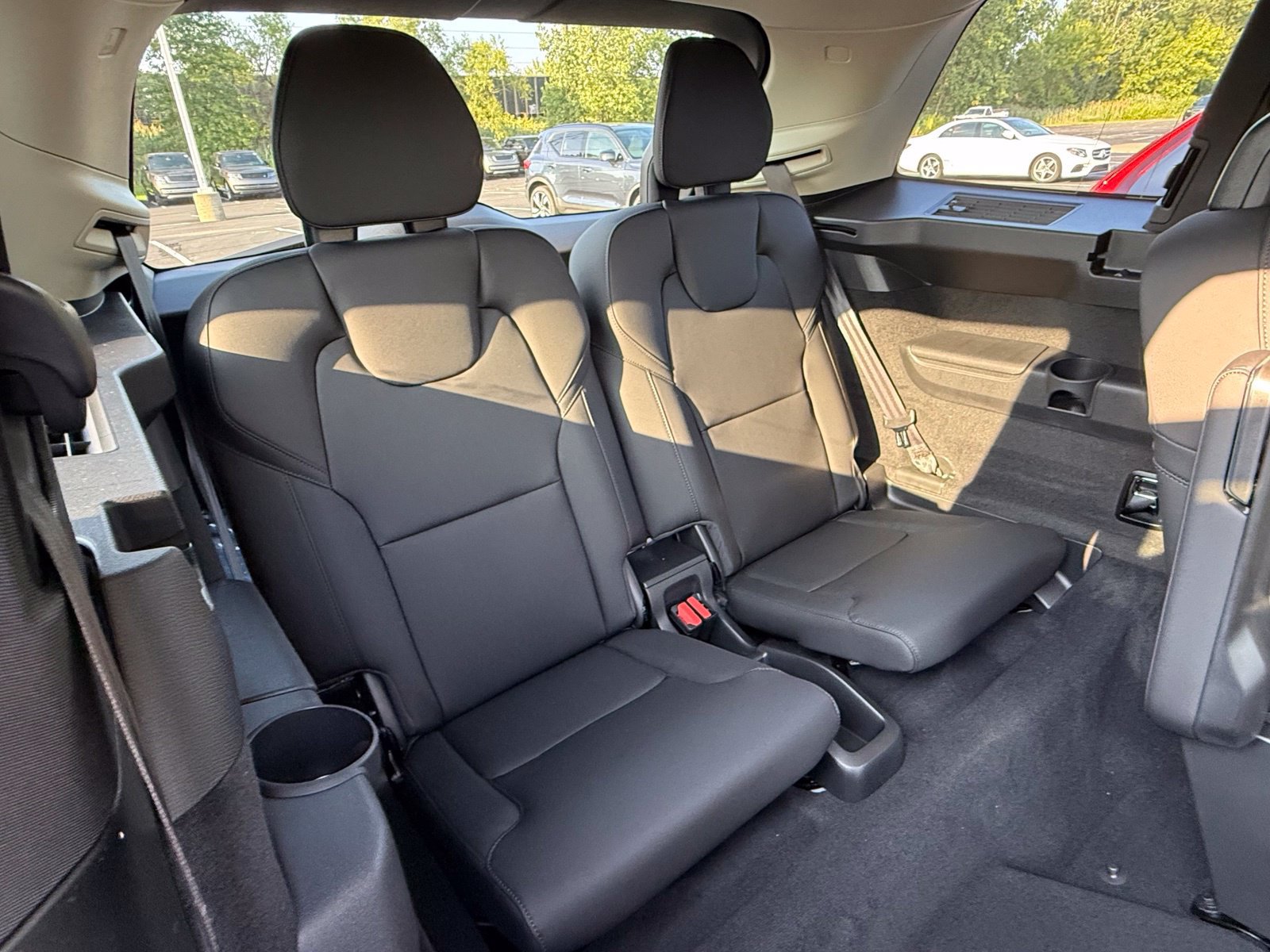 New 2027 Volvo XC90 B6 Plus AWD/4WD image 16