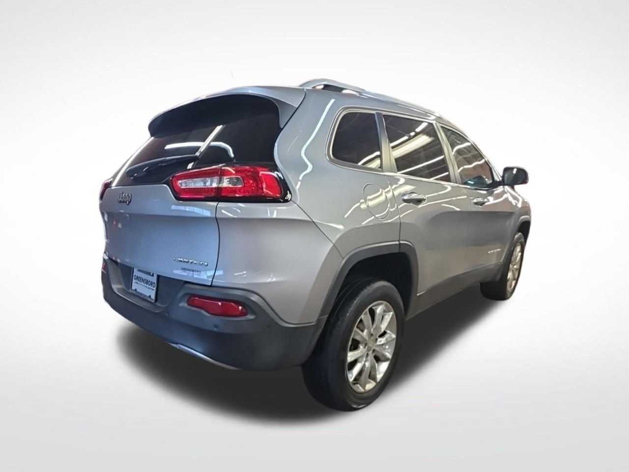 Used 2015 Jeep Cherokee Limited w/ Luxury Group AWD/4WD image 7