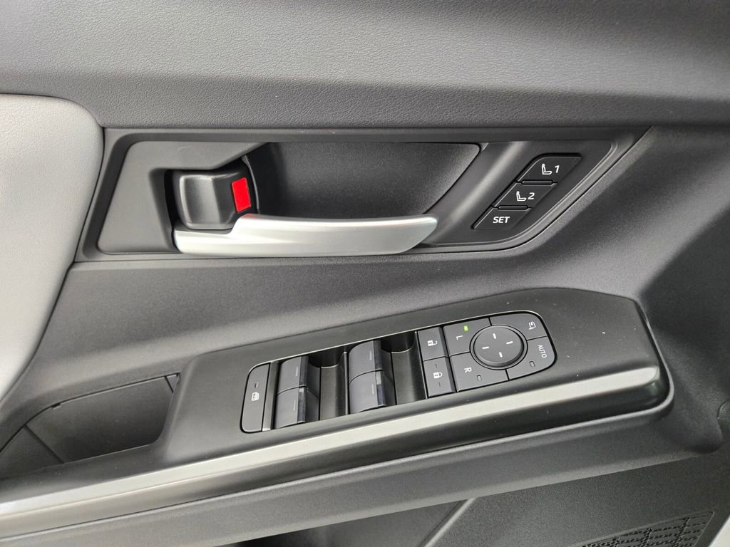 New 2026 Subaru Solterra image 12