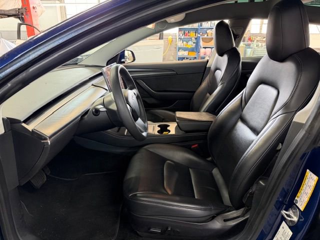 Used 2022 Tesla Model 3 Standard Range image 7