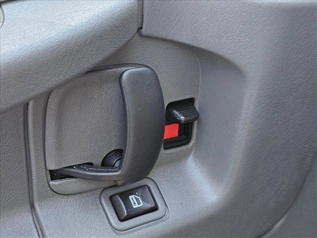 Used 2015 Chevrolet Express 3500 image 7