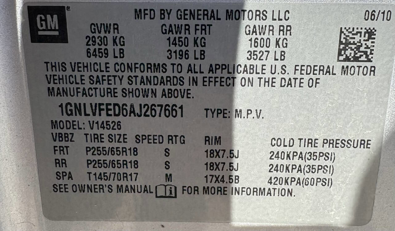 Used 2010 Chevrolet Traverse LT image 10