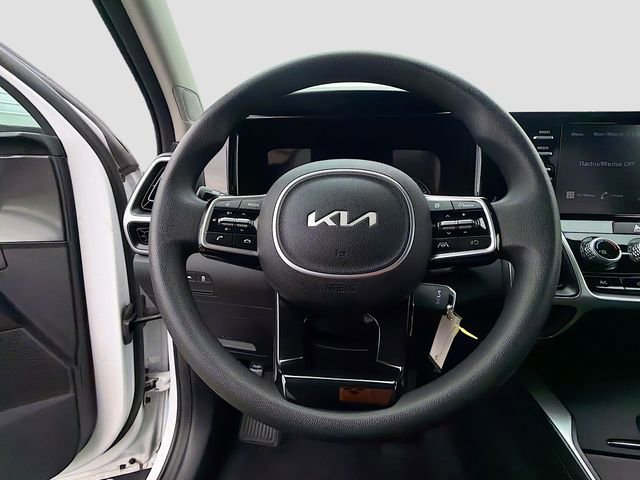 Used 2023 Kia Sorento LX FWD image 11