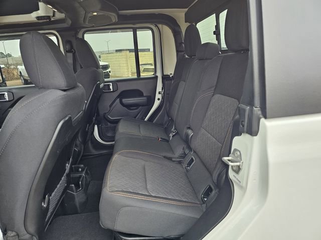 Used 2024 Jeep Gladiator Mojave image 15