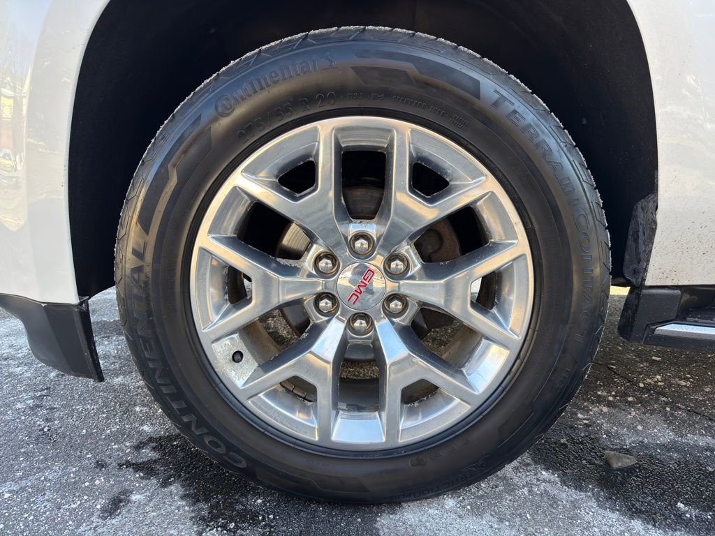 Used 2017 GMC Yukon XL SLT w/ Open Road Package image 40