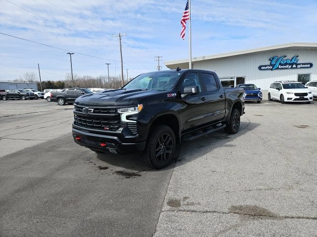 Used 2025 Chevrolet Silverado 1500 LT Trail Boss w/ LT Trail Boss Premium Package image 2