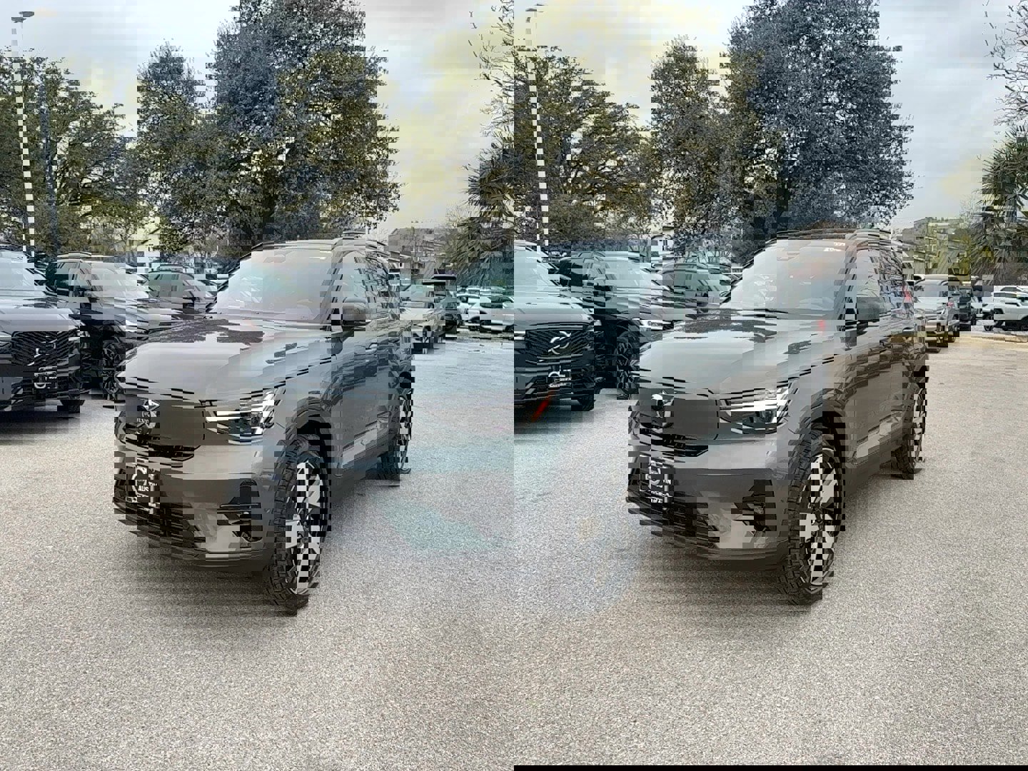 New 2026 Volvo EX40 Plus w/ Climate Package image 2