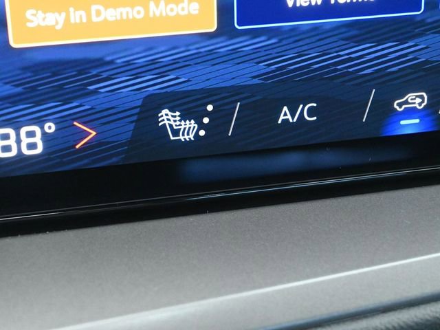 New 2026 Chevrolet Traverse LT w/ Midnight/Sport Edition image 24