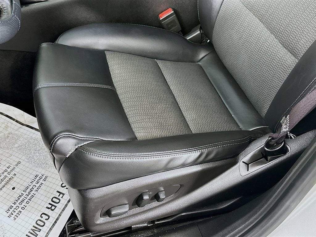 Used 2017 Chevrolet Impala LT image 22