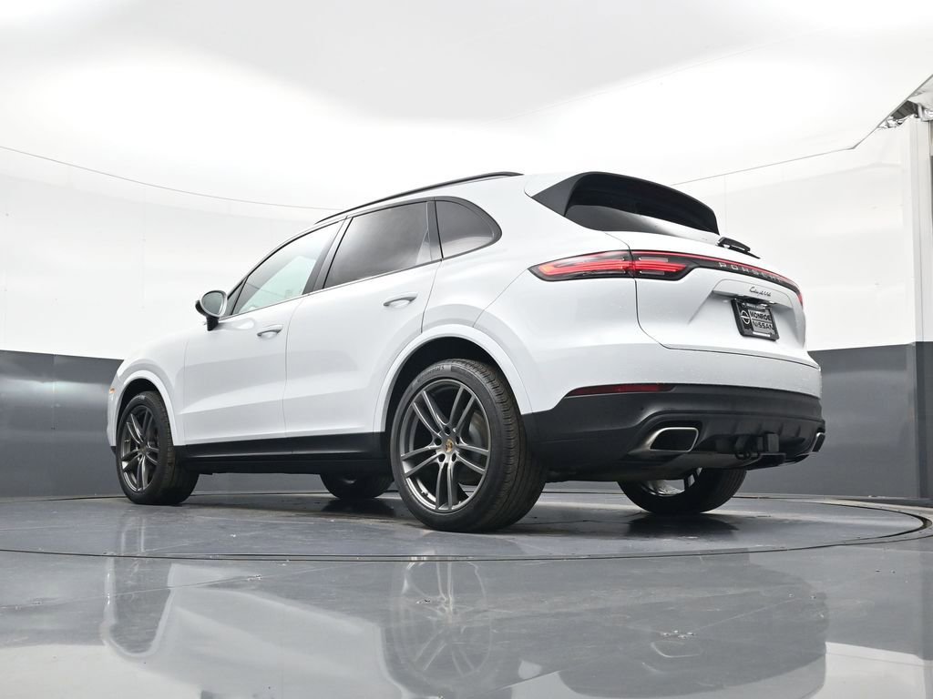 Used 2023 Porsche Cayenne AWD/4WD image 20