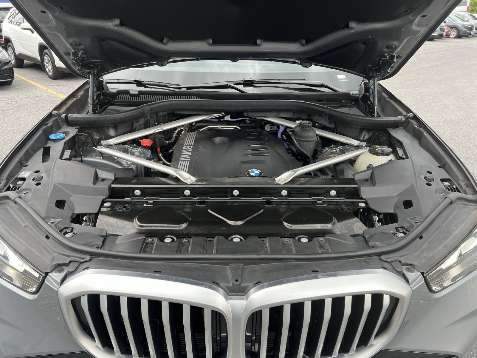 Used 2024 BMW X5 xDrive40i w/ M Sport Package AWD/4WD image 28