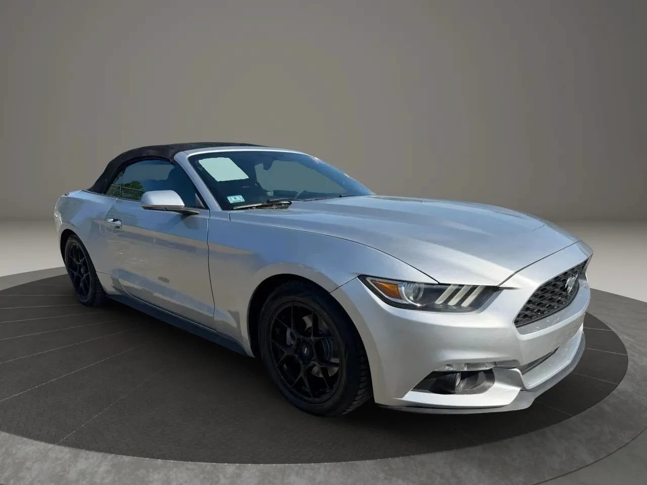 Used 2015 Ford Mustang Convertible w/ Equipment Group 051A RWD image 3