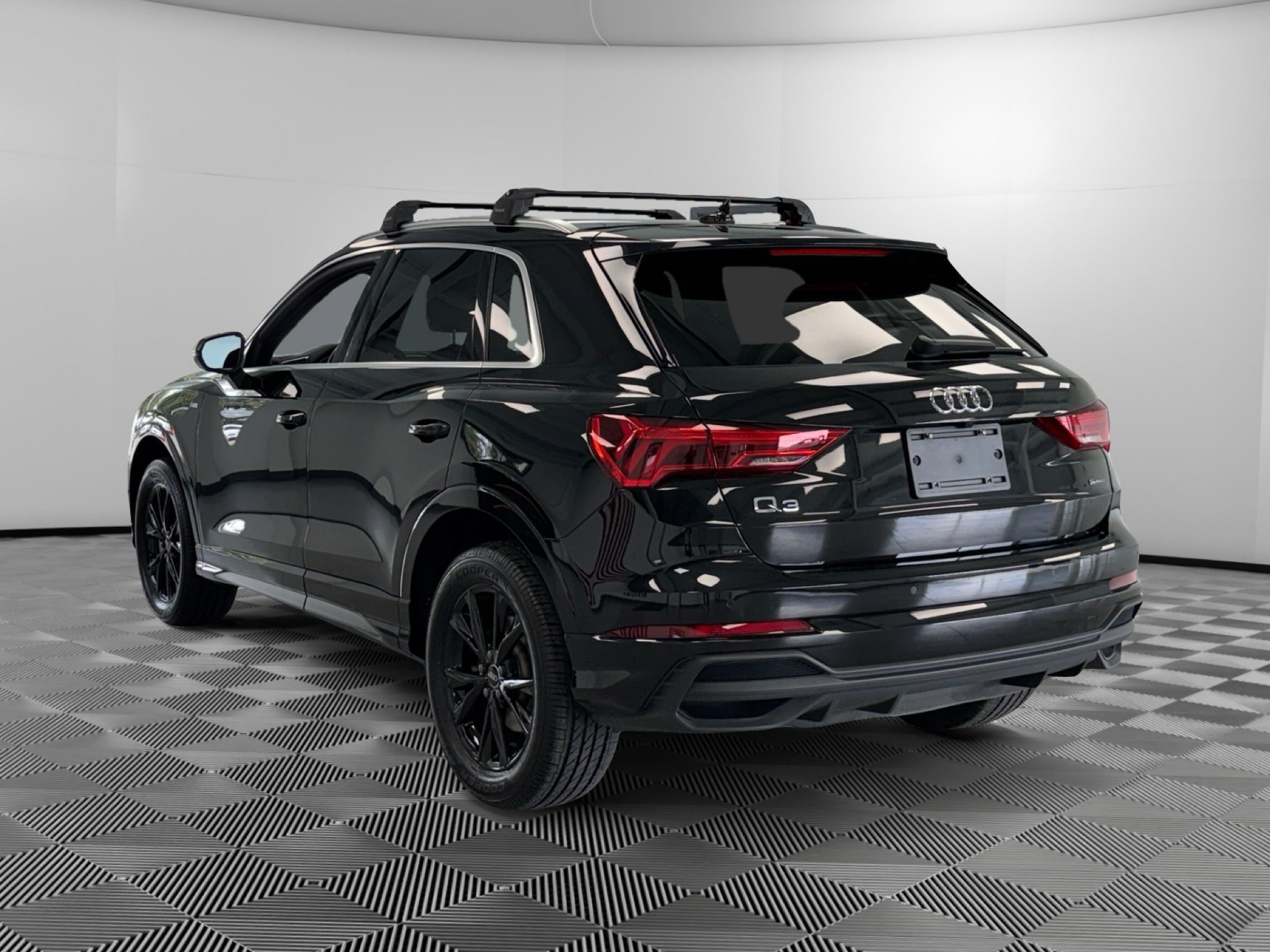 Used 2025 Audi Q3 2.0T Premium AWD/4WD image 6