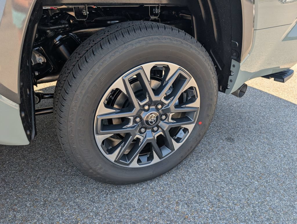 New 2026 Toyota Tundra Limited AWD/4WD image 31