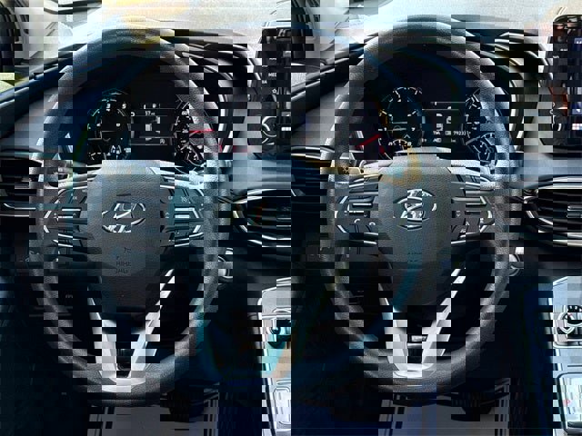 Used 2021 Hyundai Santa Fe SEL image 15