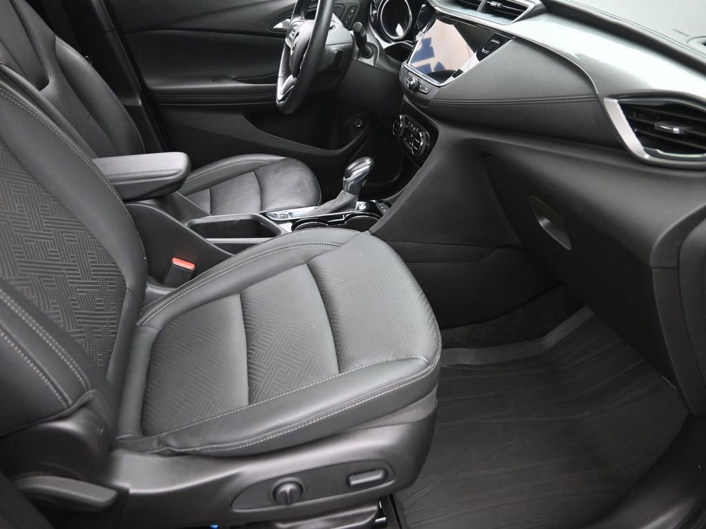 Used 2023 Buick Encore GX Essence w/ Experience Buick Package image 7