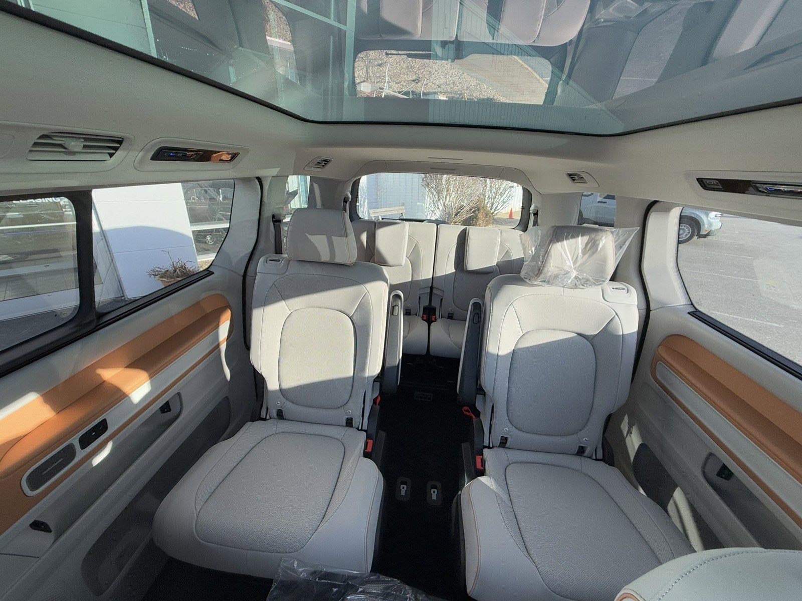 New 2025 Volkswagen ID. Buzz 1st Edition image 19