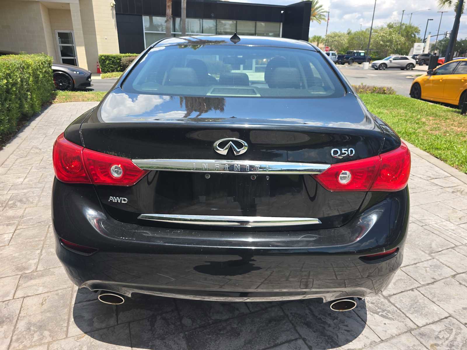 Used 2015 INFINITI Q50 Premium w/ Navigation Package AWD/4WD image 5