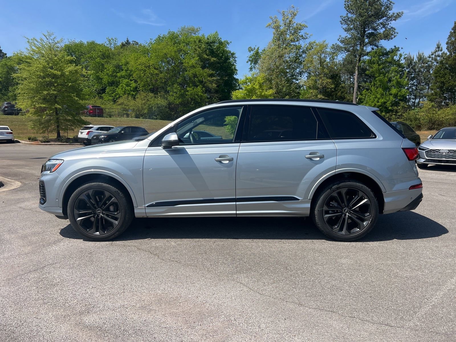 Used 2025 Audi Q7 3.0T Premium Plus w/ Premium Plus Package AWD/4WD image 9