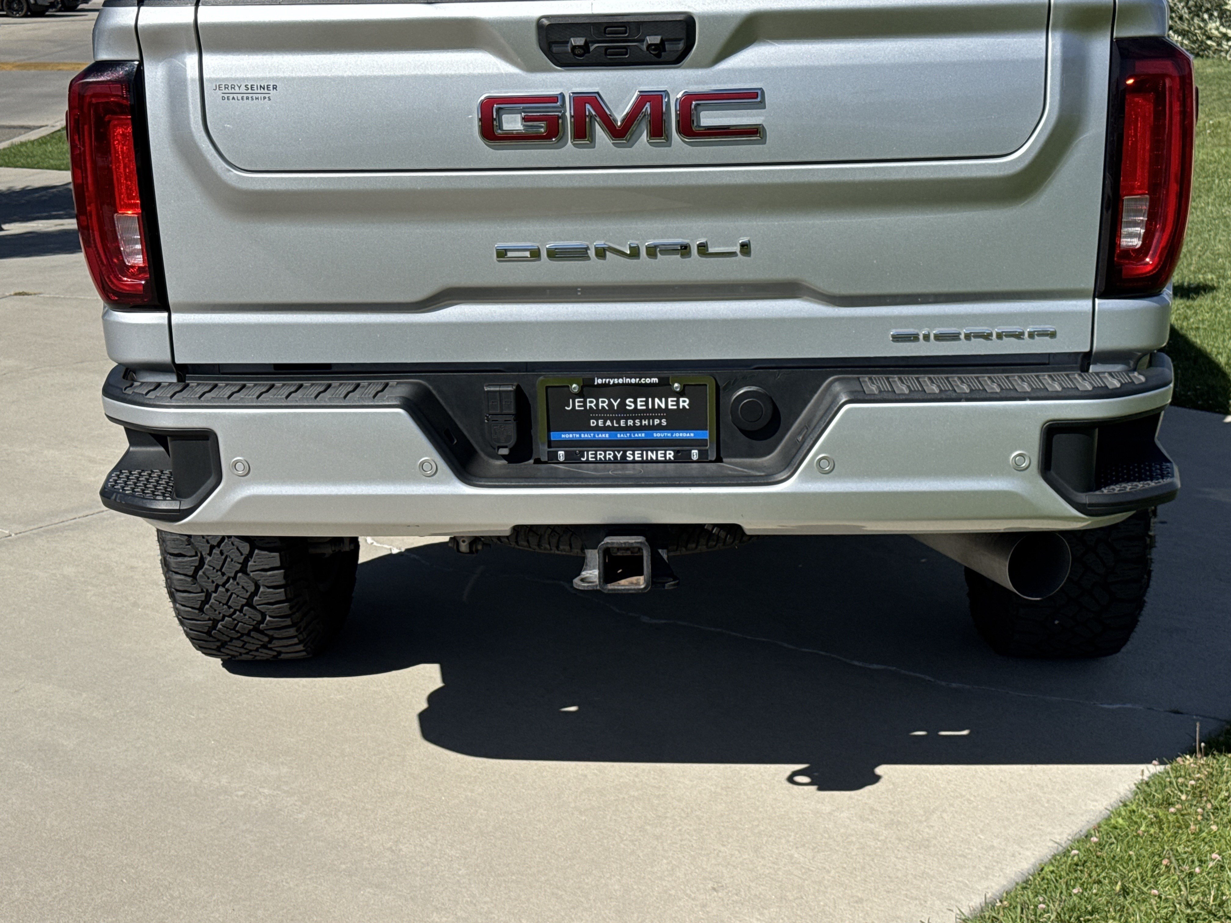 Used 2020 GMC Sierra 3500 Denali w/ Denali Ultimate Package AWD/4WD image 13