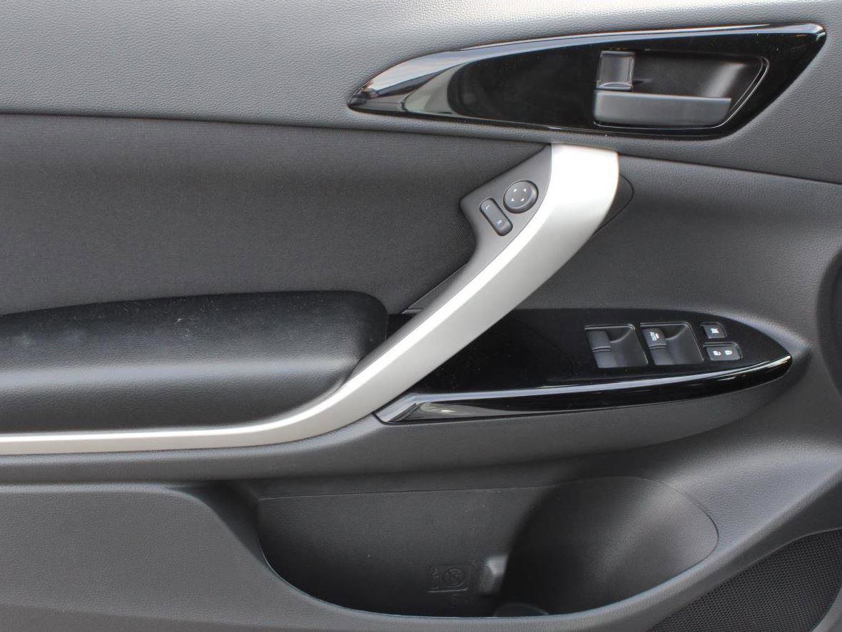 New 2025 Mitsubishi Eclipse Cross LE image 16