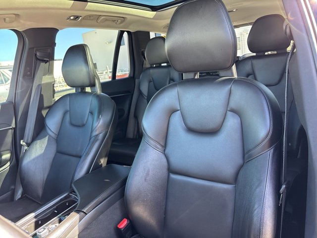 Used 2020 Volvo XC90 T5 Momentum w/ Protection Package Premier image 16