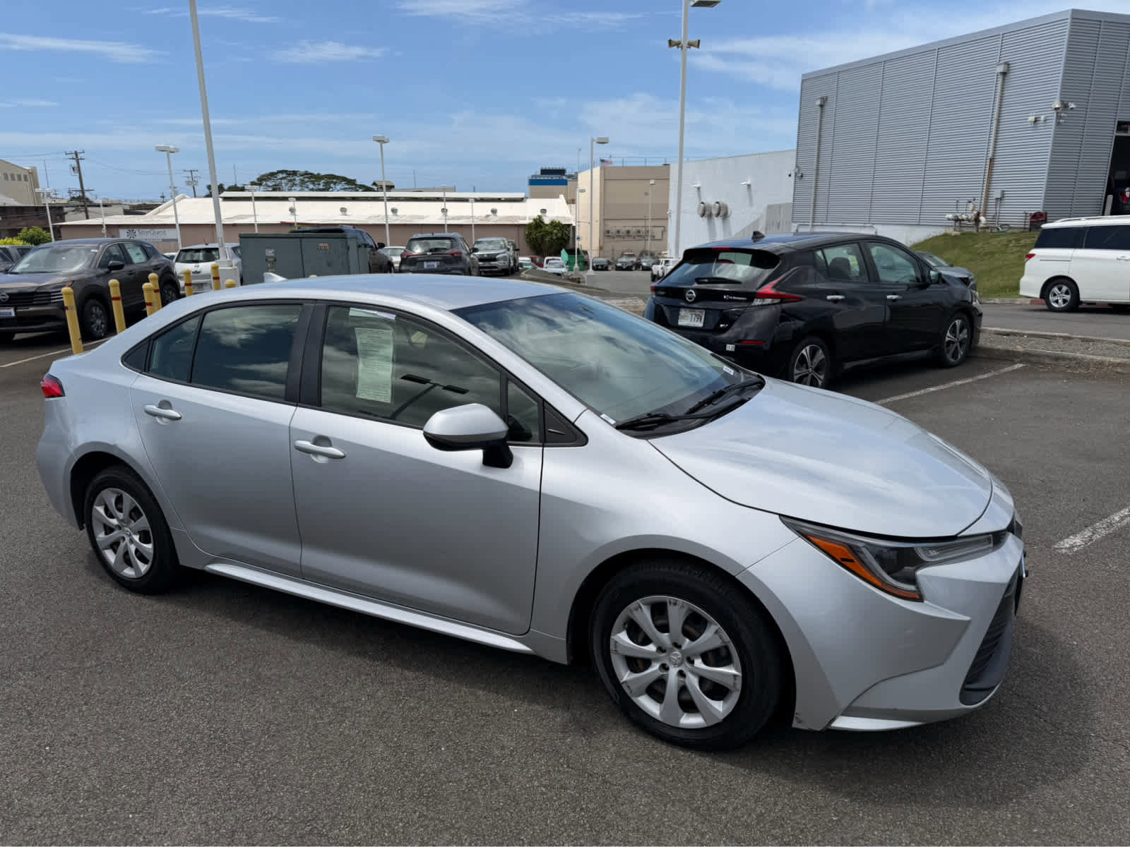 Used 2023 Toyota Corolla LE FWD image 2