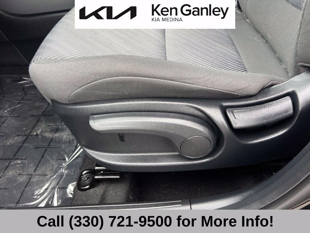 Certified 2025 Kia Seltos LX AWD/4WD image 26
