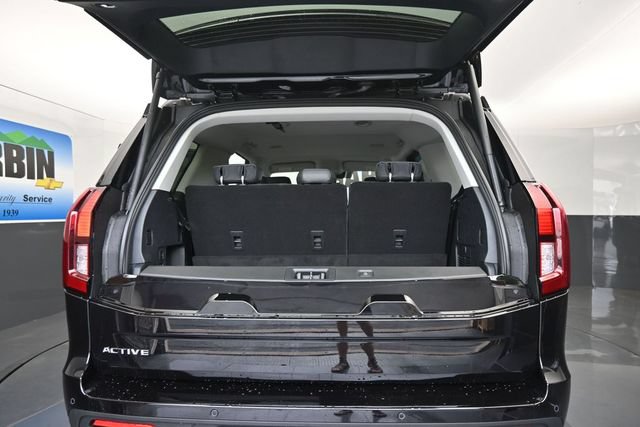 New 2026 Ford Expedition Active RWD image 8