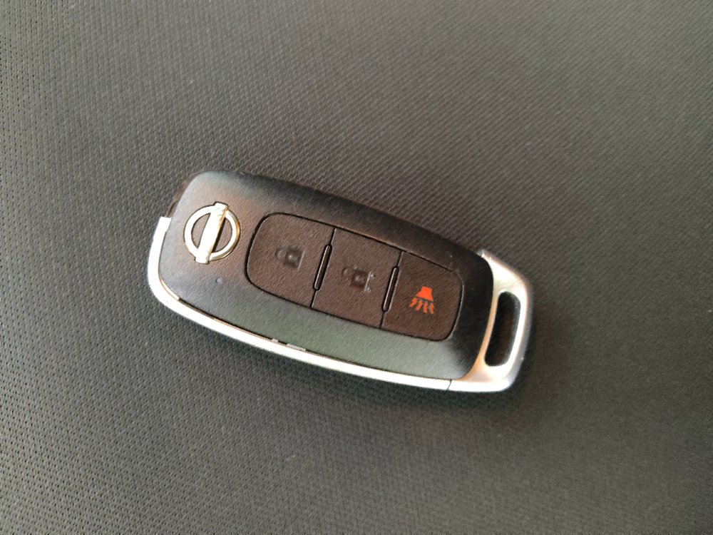 Used 2023 Nissan Rogue S image 32