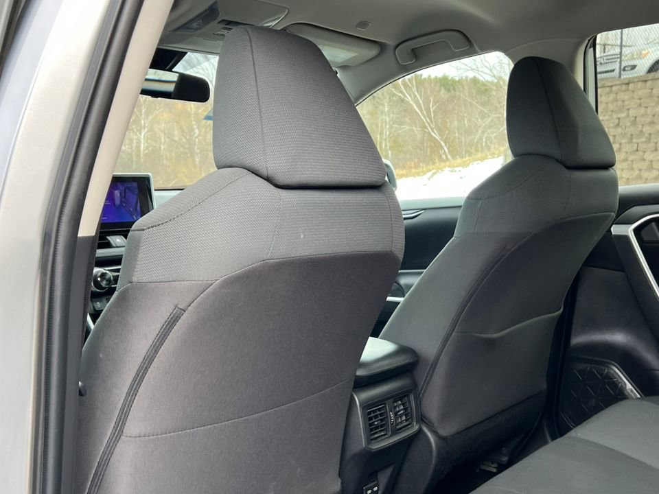 Used 2024 Toyota RAV4 XLE image 30