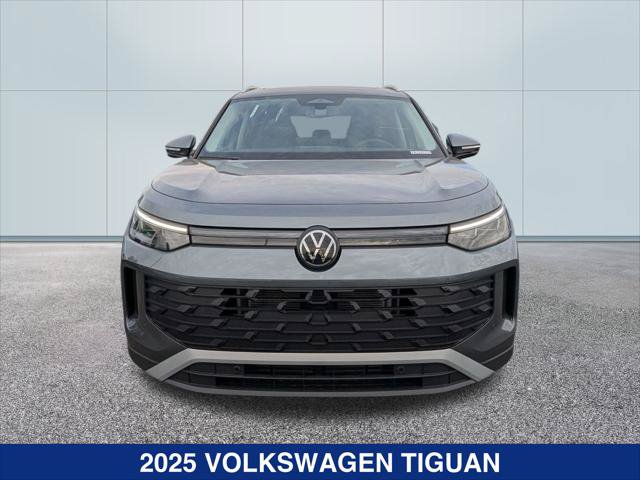 New 2025 Volkswagen Tiguan SE AWD/4WD image 8