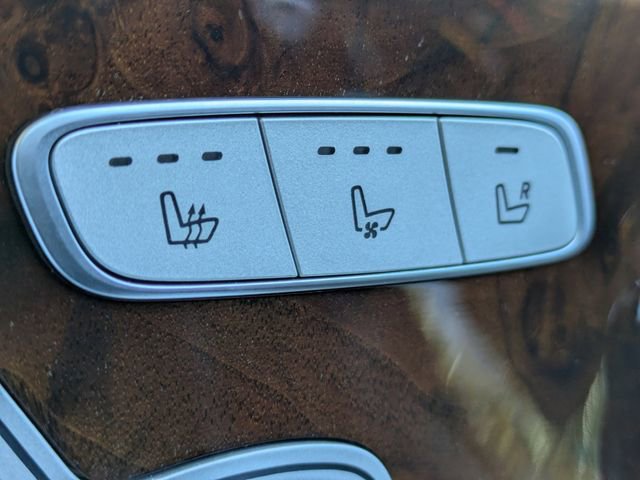 Used 2018 Mercedes-Benz E 400 4MATIC Sedan image 23