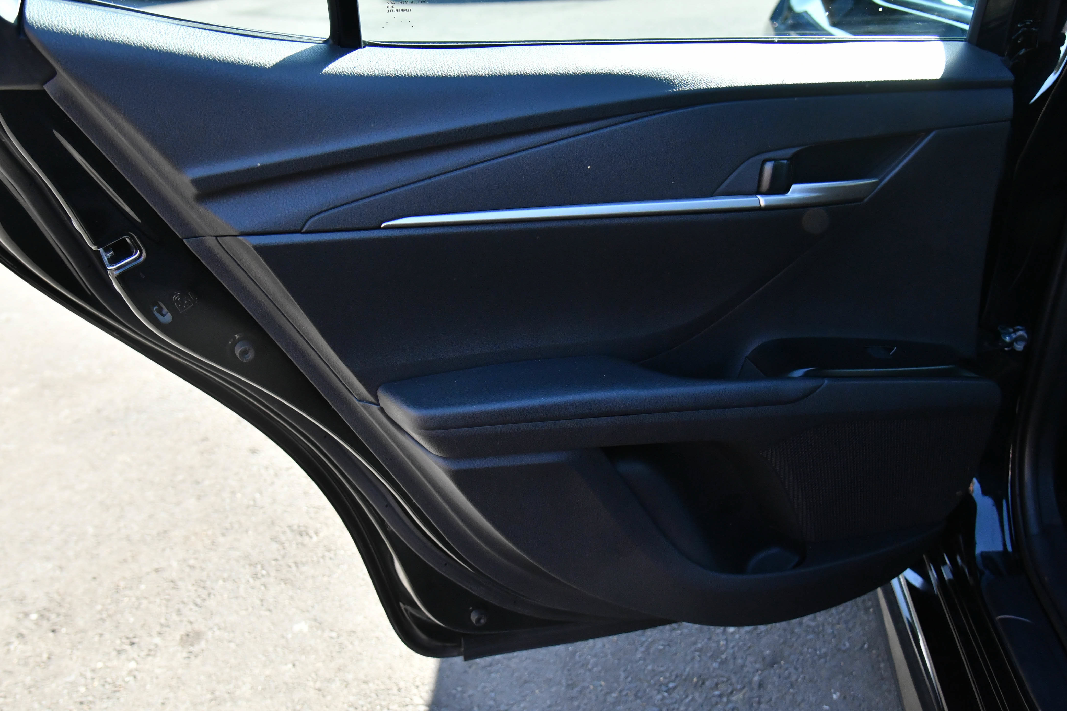 Used 2025 Toyota Camry SE FWD image 37