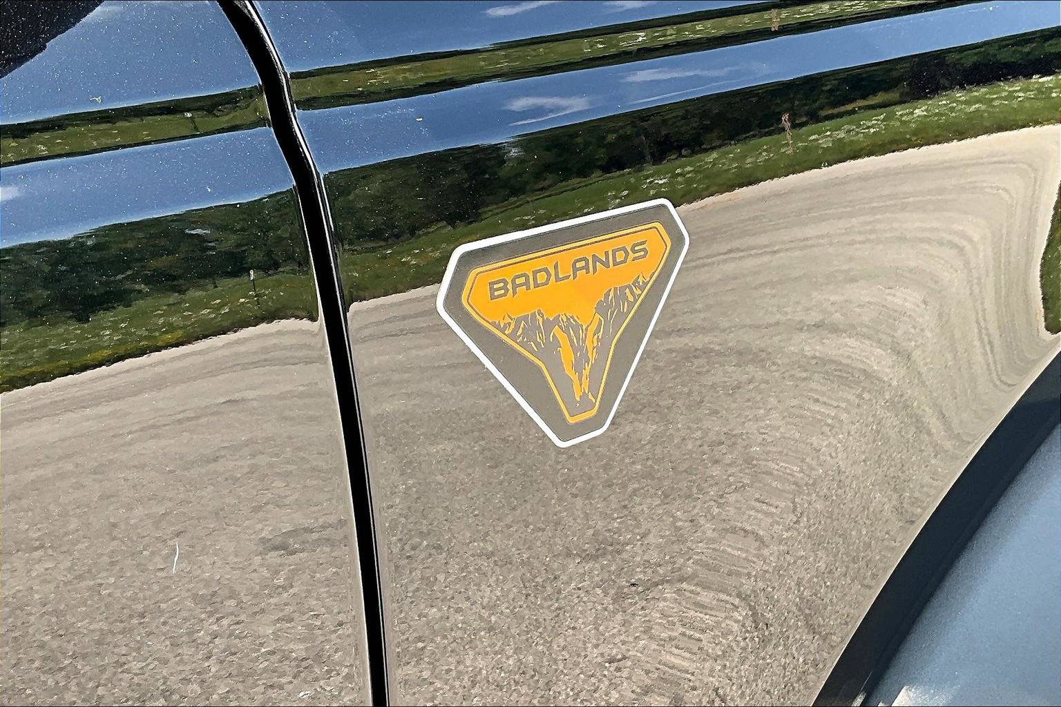 Used 2024 Ford Bronco Badlands image 18