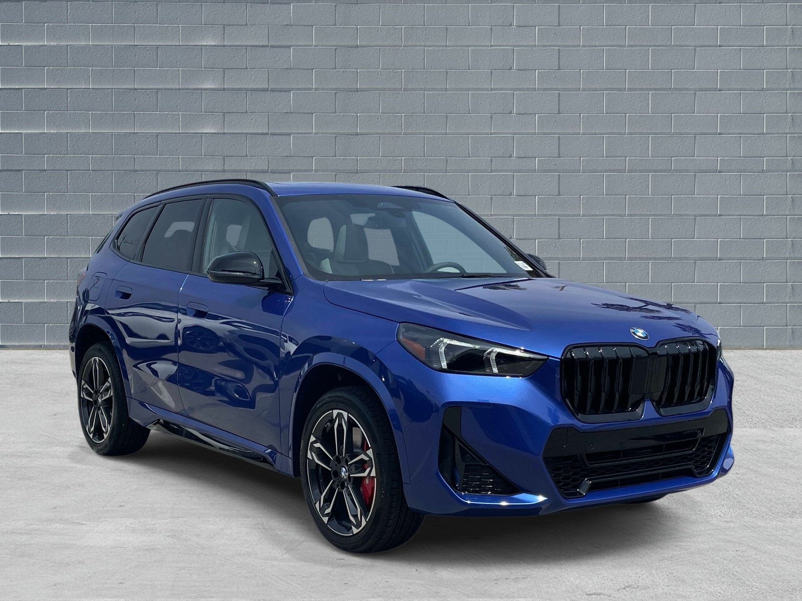 New 2026 BMW X1 xDrive28i w/ M Sport Package AWD/4WD image 1