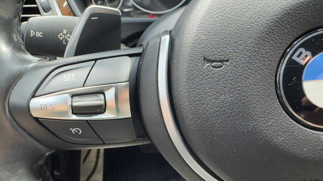 Used 2016 BMW 340i xDrive Sedan AWD/4WD image 27