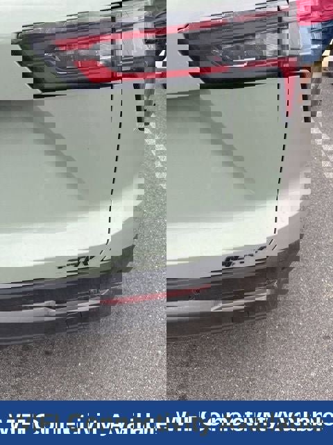 Used 2025 Chevrolet Equinox ACTIV w/ Safety and Technology Package image 13