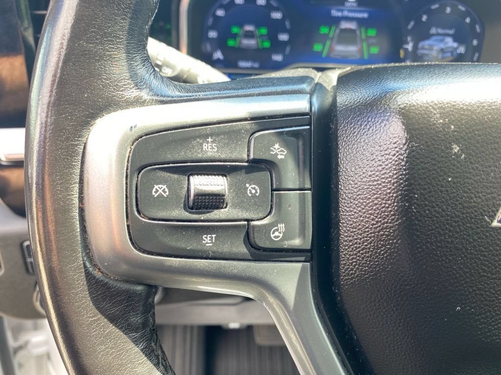 Used 2022 Chevrolet Silverado 1500 LT AWD/4WD image 19