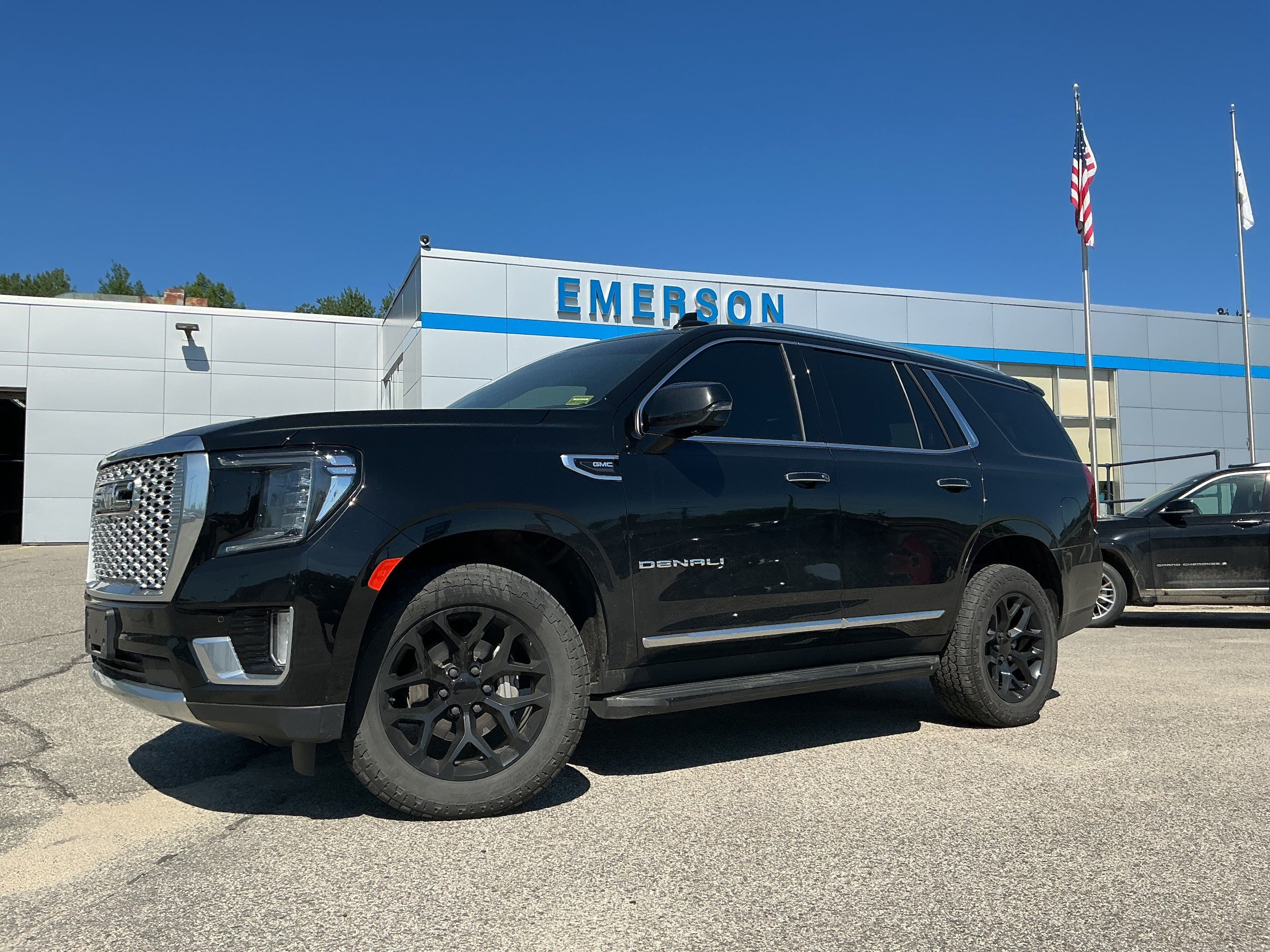 Certified 2023 GMC Yukon Denali AWD/4WD image 1