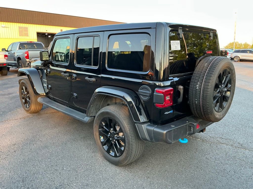 Used 2023 Jeep Wrangler Unlimited Sahara w/ Cold Weather Group image 4